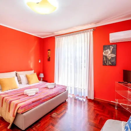 Pet Friendly In With Wifi Casa vacanze Trappitello